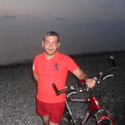  ,   Zviad, 45 ,   