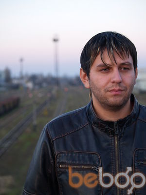  ,   Albanec, 40 ,  