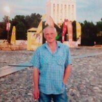  20456807  Dato, 57 ,    