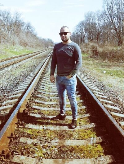  ,   Artiom, 34 ,  