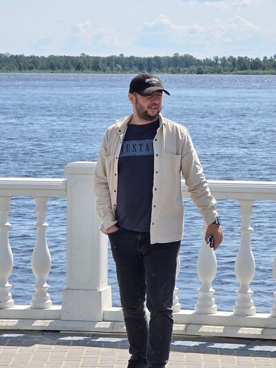  ,   Denis, 35 ,   ,   , c , 