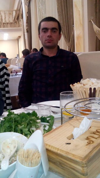  ,   Artur, 32 ,   ,   