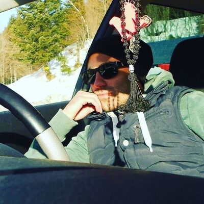  ,   Zura, 39 ,   ,   , c 