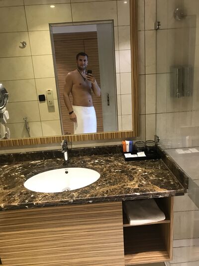  ,   George, 39 ,   ,   
