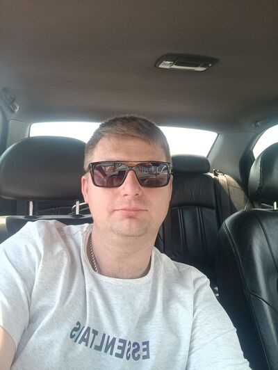  ,   Maxim, 31 ,   ,   