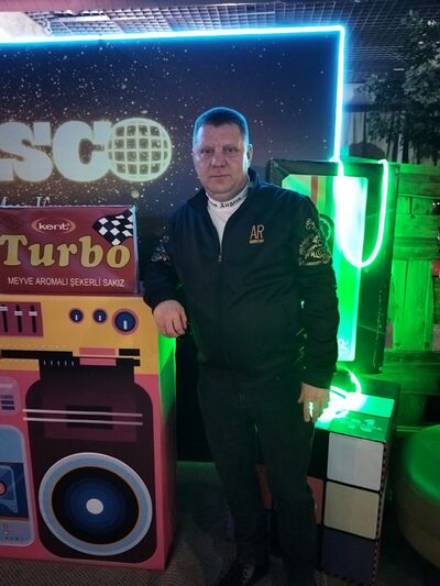  ,   Viktor, 43 ,   ,   , c 