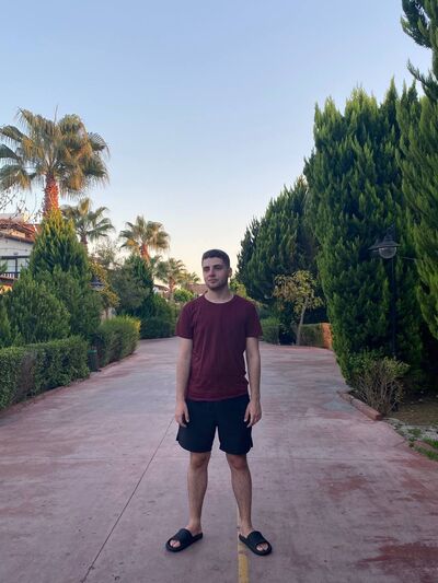 ,   Ilya, 24 ,   ,   , c , 