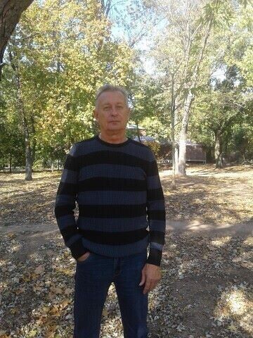  20982207  Nikolay, 64 ,    