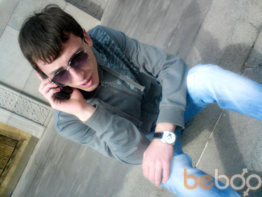  ,   Vahag, 32 ,   