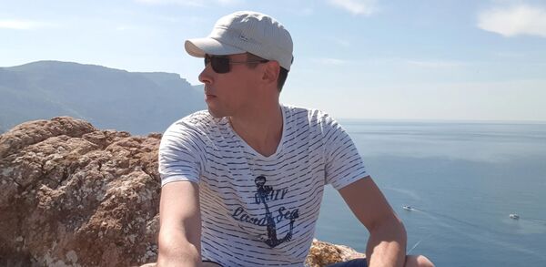  ,   Mikhail, 47 ,   , 