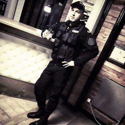  ,   Denis, 28 ,   