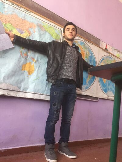  ,   Valeri, 25 ,   ,   , c 