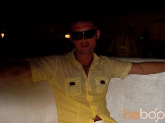  ,   Eduard, 45 ,   