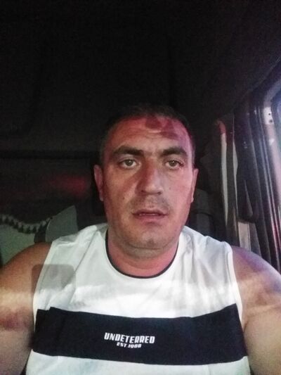  ,   Sergey, 40 ,   