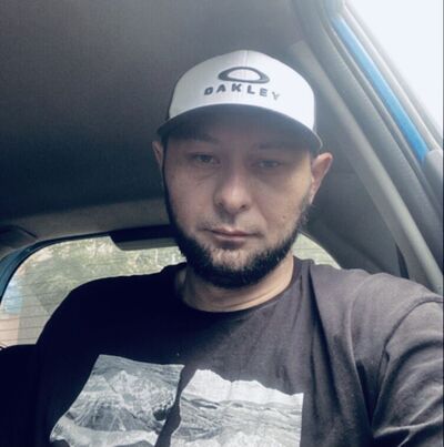  ,   Alan, 33 ,   