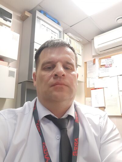  ,   Denis, 40 ,   c 