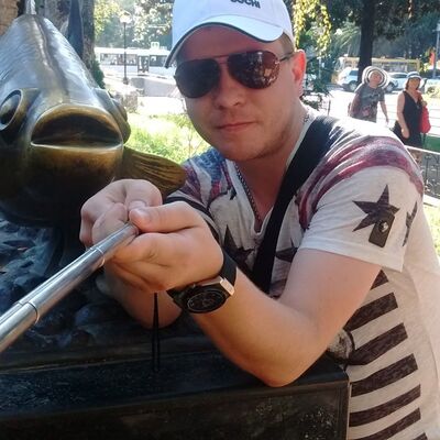 ,   Maksim, 37 ,  