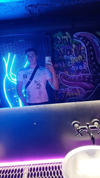  ,   David, 22 ,   ,   , c , 