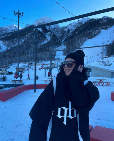  ,   Polina, 24 ,   ,   