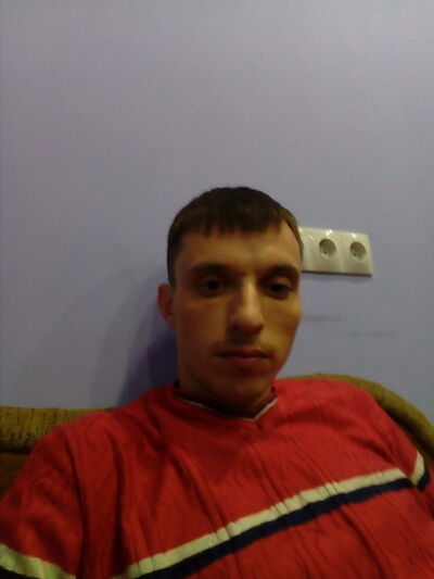  ,   Dima, 39 ,   