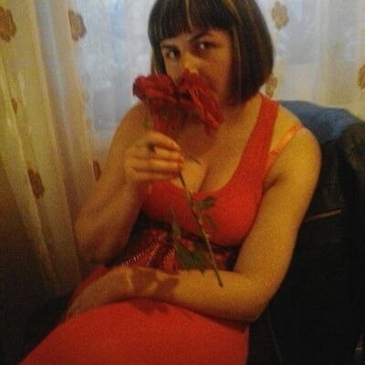  ,   Elena, 37 ,  