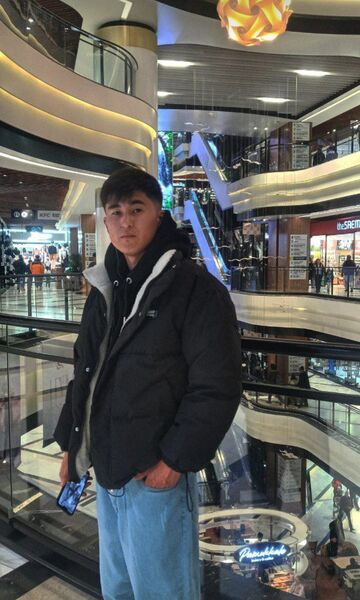  ,   Adik, 26 ,   ,   