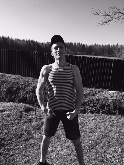  ,   Vito, 27 ,   