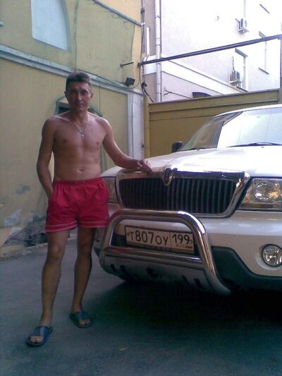  ,   Alex, 46 ,   