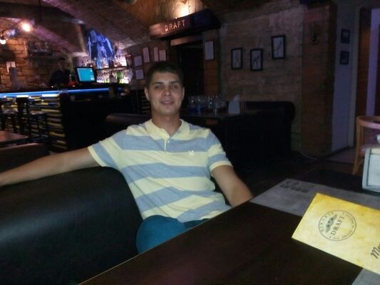  ,   Artur, 36 ,   
