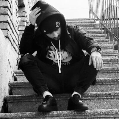  ,   Gruzin, 25 ,   ,   