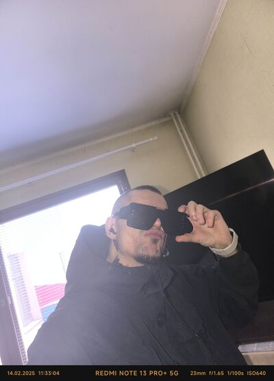  ,   Artur, 34 ,   ,   