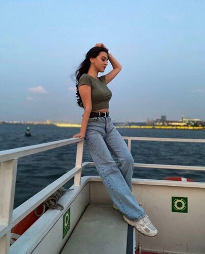  ,   Marinka, 25 ,   ,   