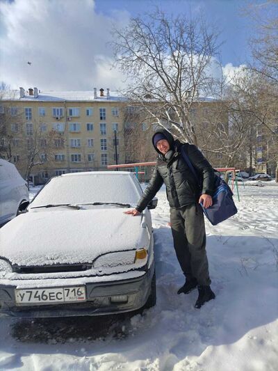  ,   Ilnaz, 32 ,     , c 