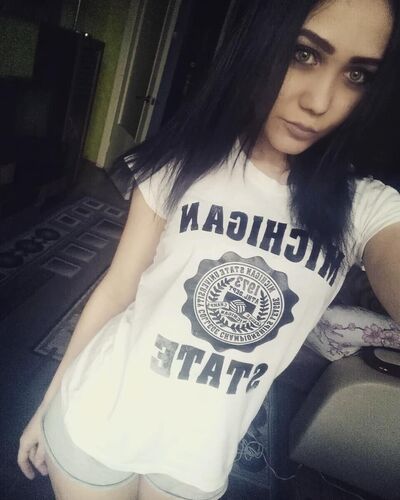  ,   Paula, 22 ,   ,   , c 