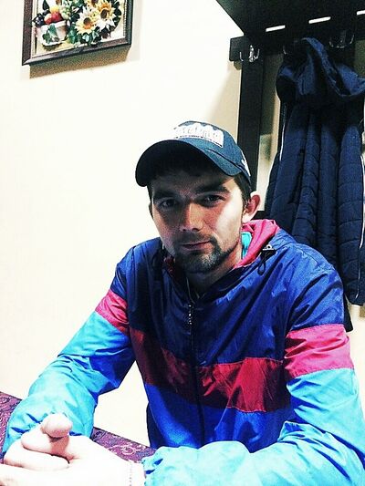  ,   Maxim, 33 ,   ,   