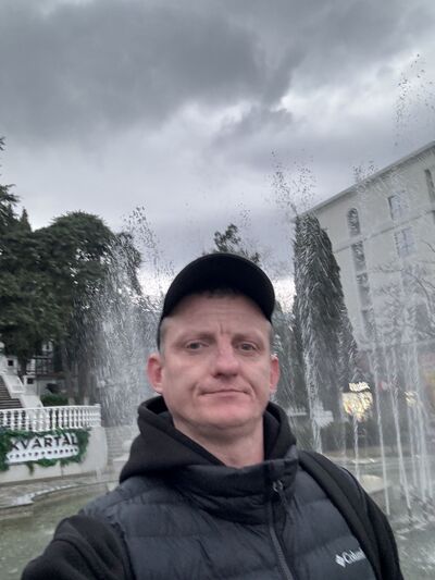  ,   Artem, 40 ,   ,   