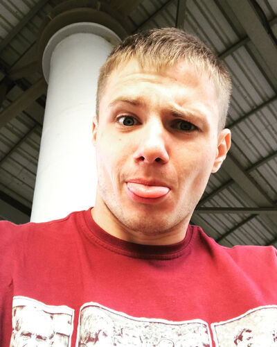  ,   Ruslan, 33 ,   ,   , c , 