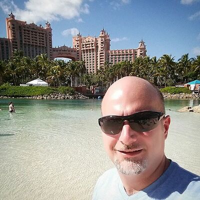  ,   Mikael, 54 ,   ,   