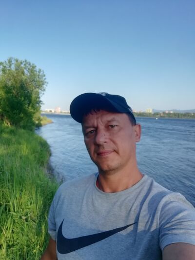  ,   Maksim, 44 ,   ,   , c , 
