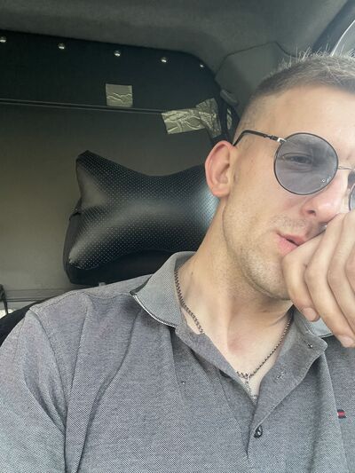  ,   Igor, 28 ,   ,   , c , 