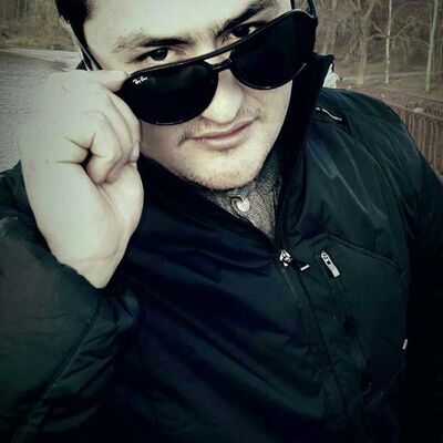  ,   Makar, 29 ,   