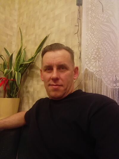  ,   Gustov, 52 ,   