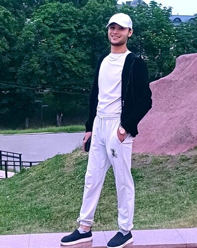  ,   Fedya Salikh, 25 ,   ,   