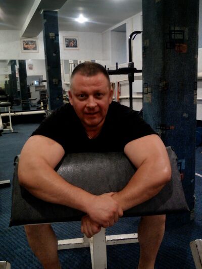  ,   Pier, 49 ,   