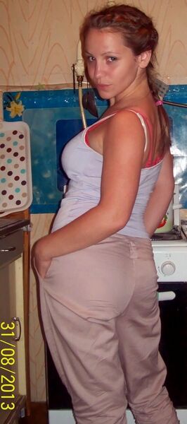  ,   Julia, 39 ,   