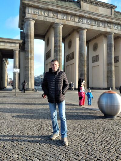  ,   Oleg, 42 ,   ,   