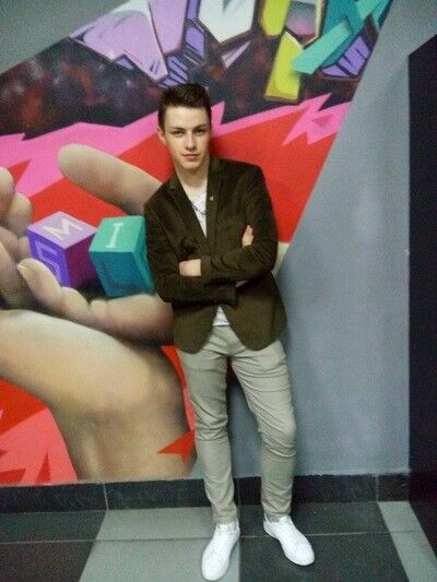  11232517  Alexandr, 27 ,    