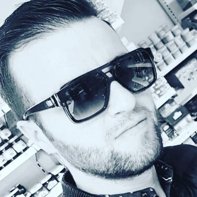  ,   Alex, 39 ,   ,   