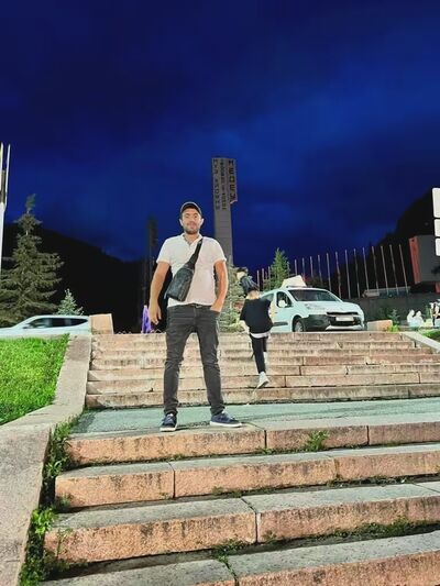  ,   Ruslan, 37 ,   ,   