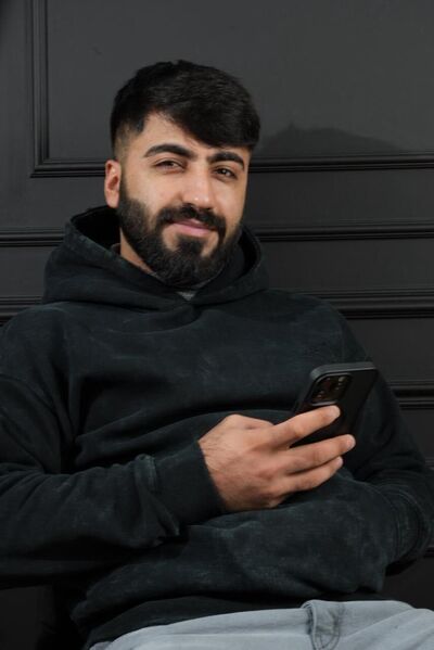  ,   Mehmet, 28 ,   ,   